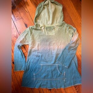 Awesome Calvin Klein hoodie, amazing colors. Excellent condition